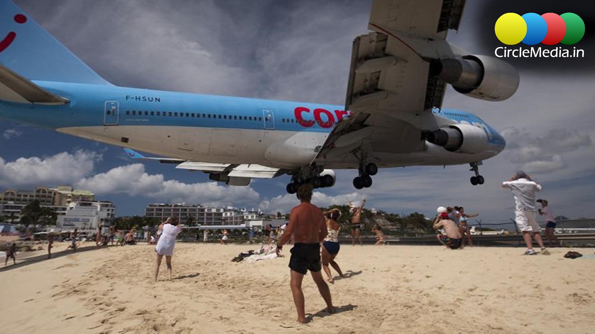 Dangerous airports in the world, Dangerous plane landings